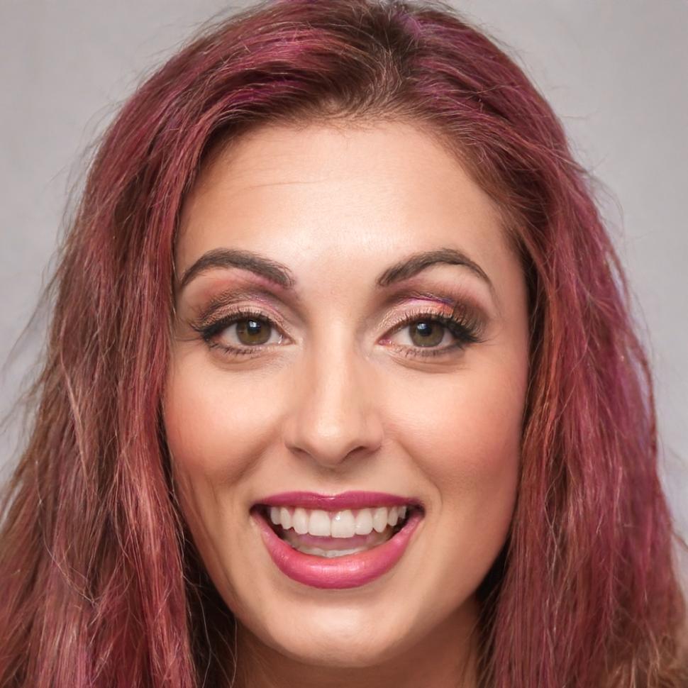 Portrait of Sienna Calloway, investment basics instructor